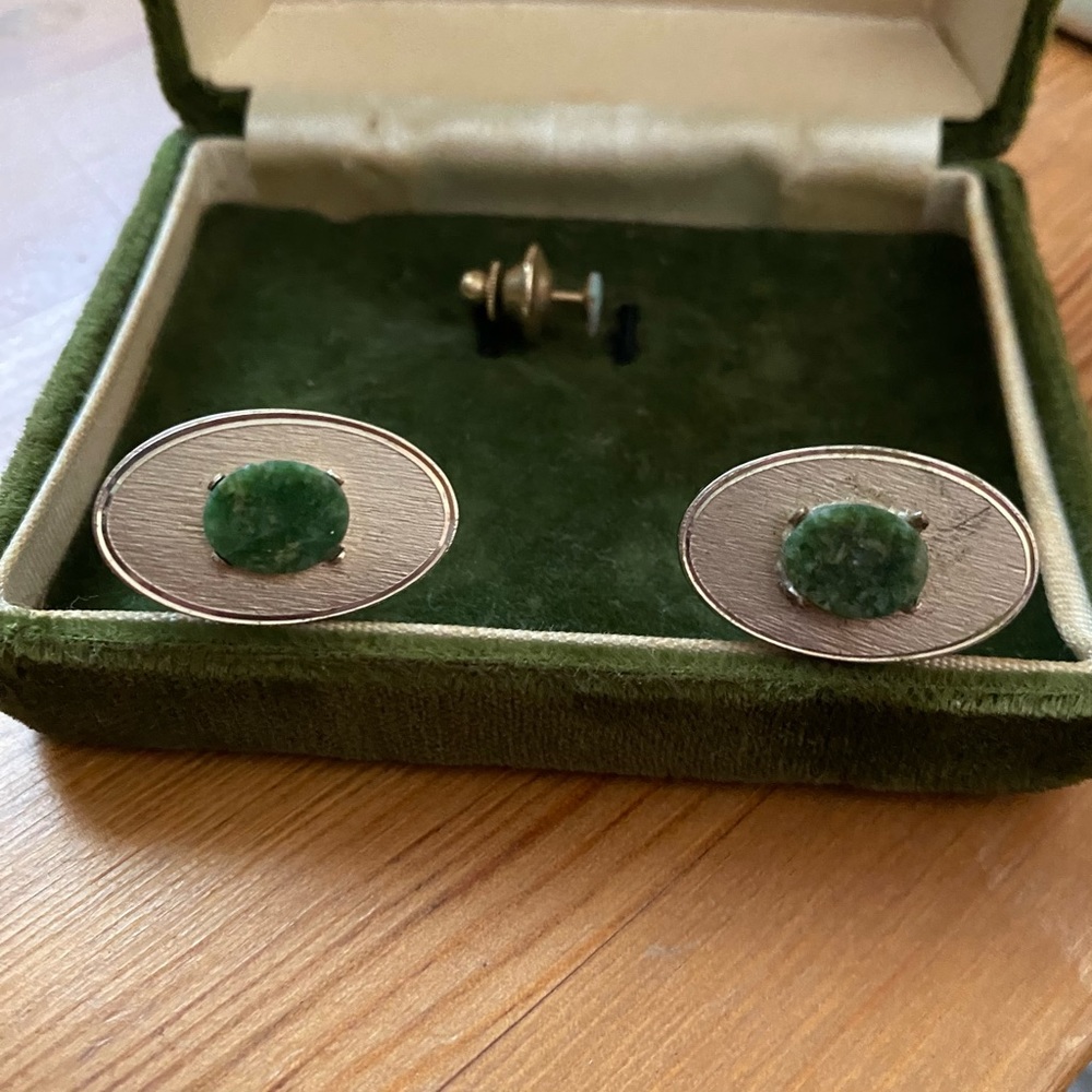 Vintage DANTE Gold Tone Cufflinks & Tie Tack Set with Genuine Jade In Velvet Box - Picture 14 of 16